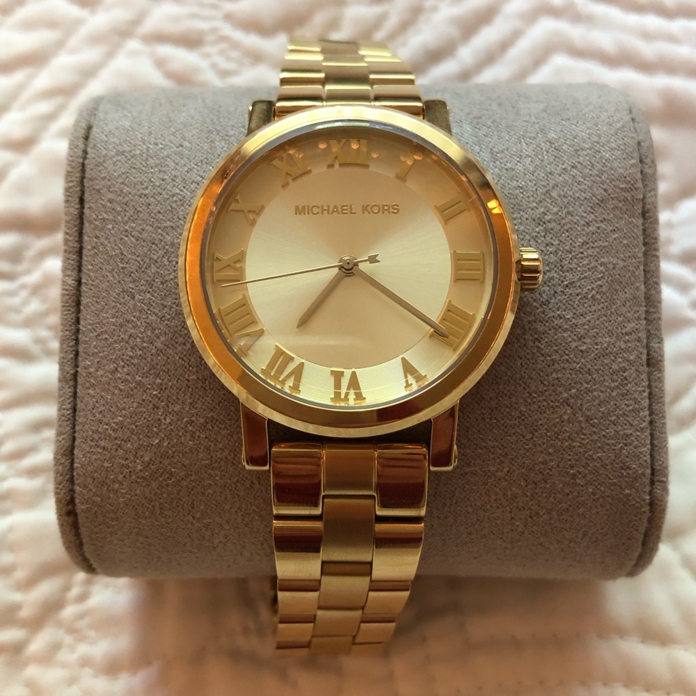 Michael Kors Women’s Round Face Gold Watch